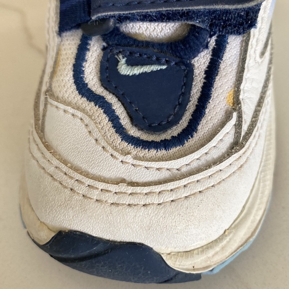 Nike Baby Velcro Sneakers  Sz 4c - Picture 7 of 10